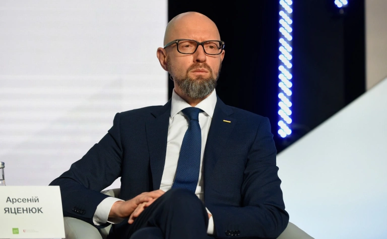 Арсений Яценюк в 2025 году: технократ вне первых полос, но в теме