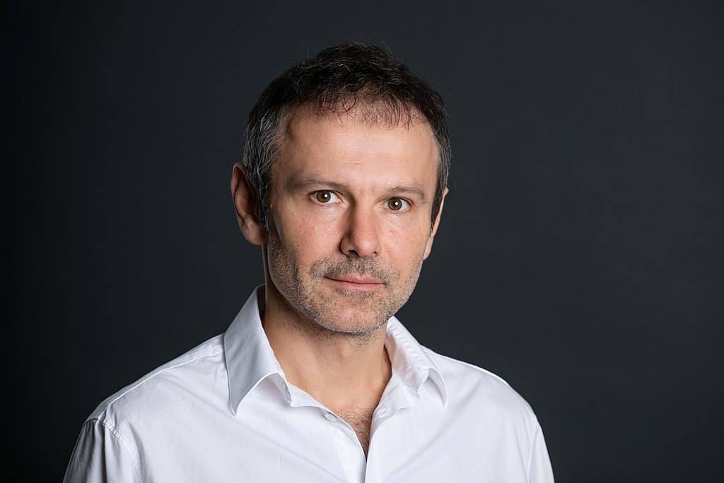 Где сейчас Святослав Вакарчук в 2025 ? Куда делся и пропал ?