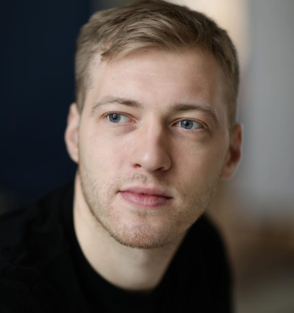 Григорій Бакланов - Актор Батьки: Життя, Кар’єра та Особистість
