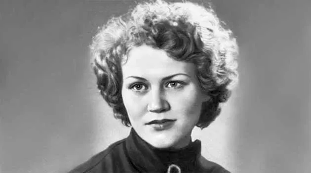 Ліна Костенко В Молодості: Життя, Творчість і Формування Видатної Поетеси